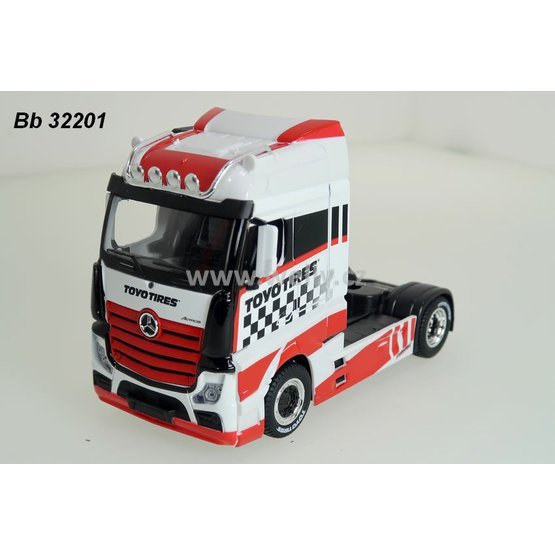 Bburago 1:43 Mercedes Benz Actros Gigaspace 2020 Toyo Tires (white) - code Bburago 32200