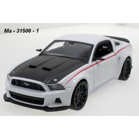 Maisto 1:24 Ford Mustang Street Racer 2014 (white/black) - code Maisto 31506, modely aut