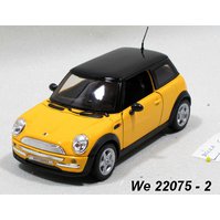 Welly 1:24 MOQ Mini Cooper (yellow) - code Welly 22075, modely aut