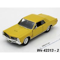 Welly 1:34-39 Pontiac ´65 GTO (gold) - code Welly 42313, modely aut