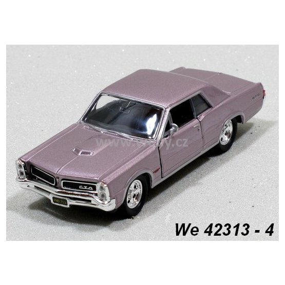 Welly 1:34-39 Pontiac ´65 GTO (violet) - code Welly 42313, modely aut
