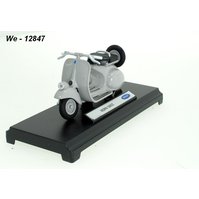 Welly 1:18 Vespa 1953 125cc (cream) - code Welly 12847, model motocyklu