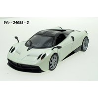 Welly 1:24 Pagani Huyara (pearl) - code Welly 24088, modely aut