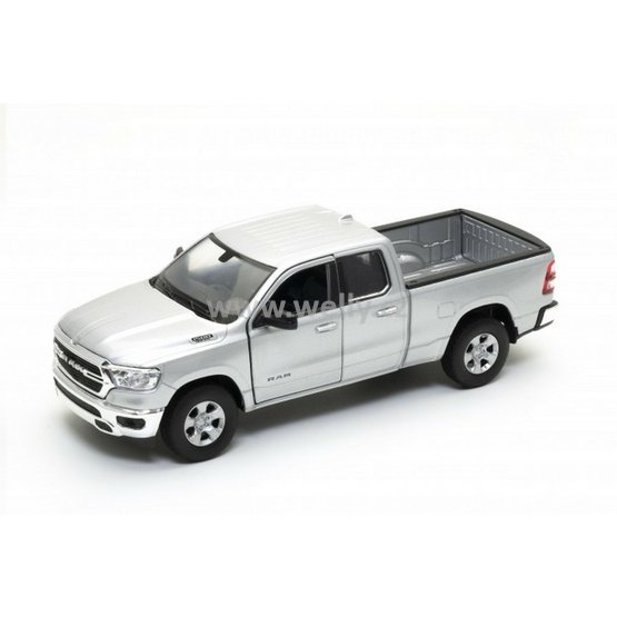Welly 1:24 Dodge Ram 1500 (silver) - code Welly 24104, modely aut