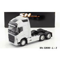 Welly 1:32 Volvo FH 6x4 (white) - code Welly 32690L, model tahače
