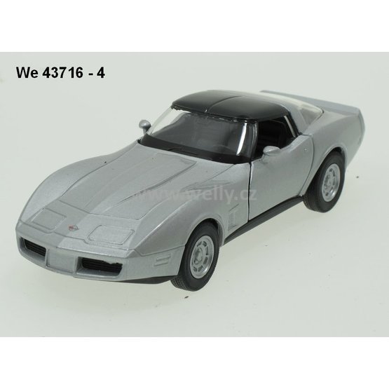 Welly 1:34-39 Chevrolet 1982 Corvette Coupe (silver) - code Welly 43716, modely aut